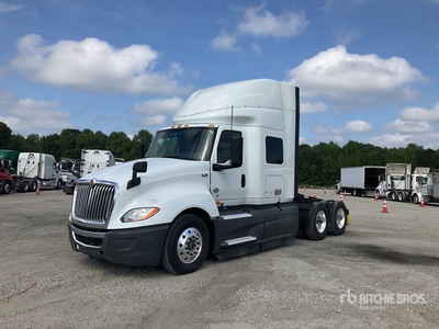 2018 International LT625 6x4 T/A Sleeper Truck Tractor
