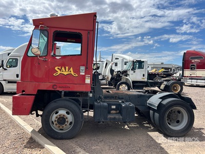 2013 Capacity TJ5000 4x2 ターミナル トラクター (Inoperable)