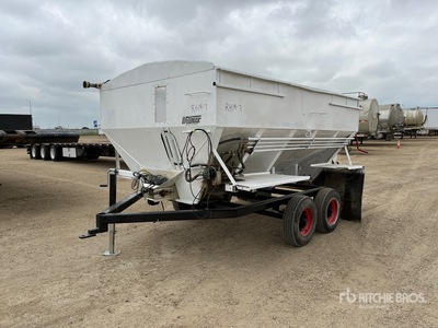Willmar T/A Fertilizer Spreader