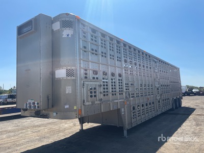2009 Wilson 53 ft Tri/A Livestock Trailer