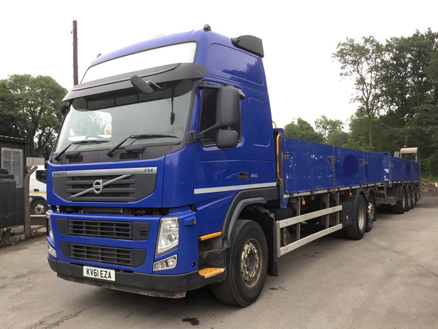 2011 Volvo FM 450 6x2 c/w Trailer & Forklift
