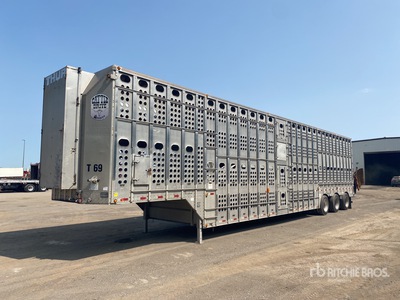 2010 Merritt 53 ft Tri/A Livestock Trailer