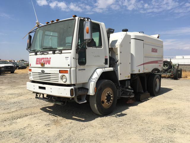 2007 Sterling SC8000 Sweeper Truck