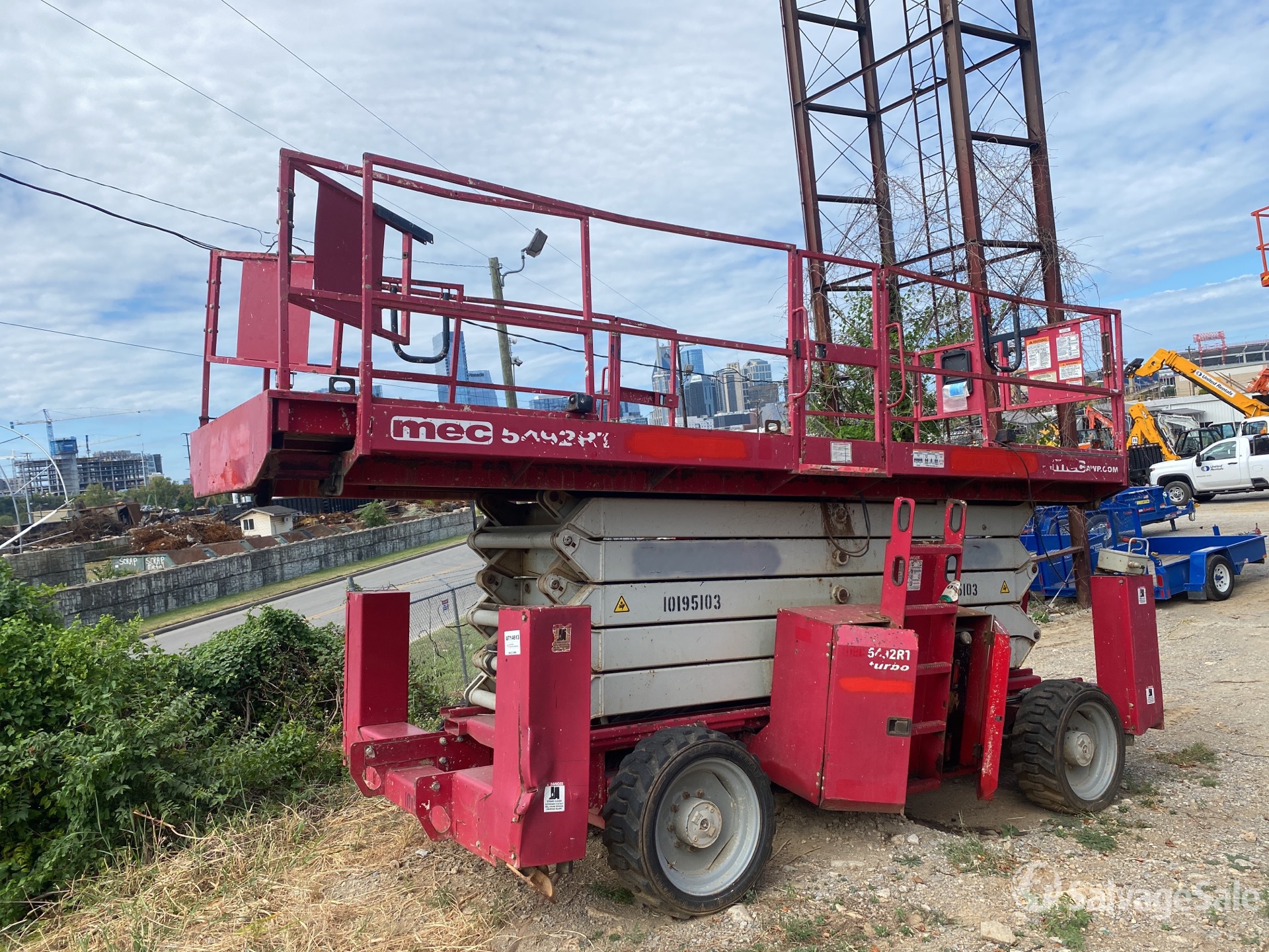 2014 MEC 5492RT 4x4 Diesel Scissor Lift (Inoperable) in Nashville