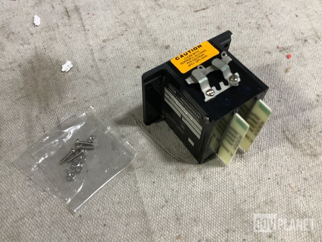 Surplus (4) Rotary Switches, (3) Bellows Flappers, (1) Valve Seat ...