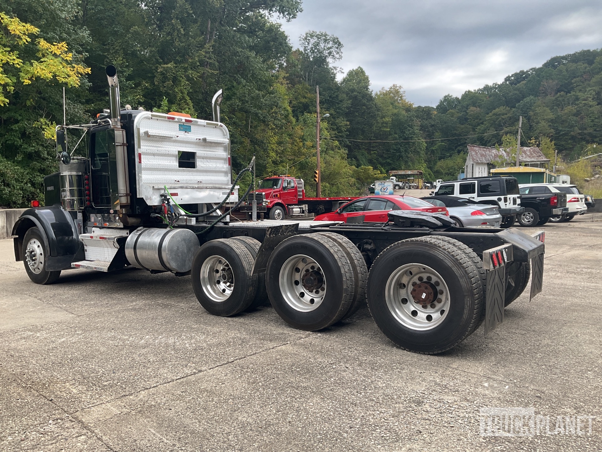 2003 Kenworth W900 8x4 Tri/A Day Cab Truck Tractor in Charleston