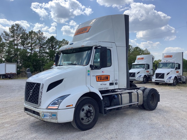 Picture, Left Front Corner