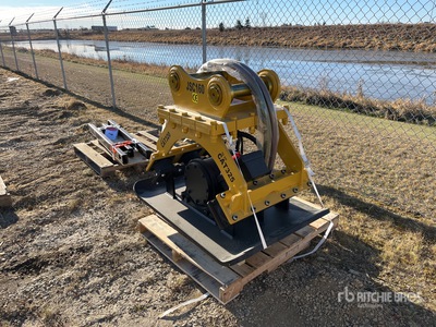 2023 Jisan JSC160 43 in Plate Compactor Attachment - Fits CAT 320/325 (Unused)