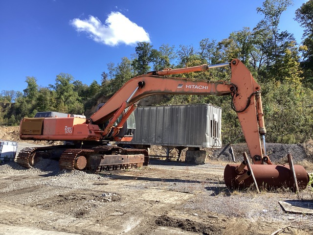 2005 Hitachi ZX370 Tracked Excavator in Scott City, Missouri