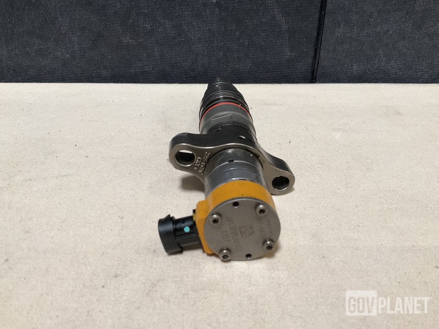 Surplus (2) Injector assemblies, (2) Modulators, (1) Shaft Assembly ...