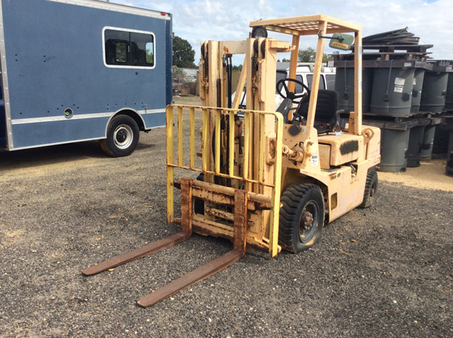 Hyster H40XL Pneumatic Tire Forklift