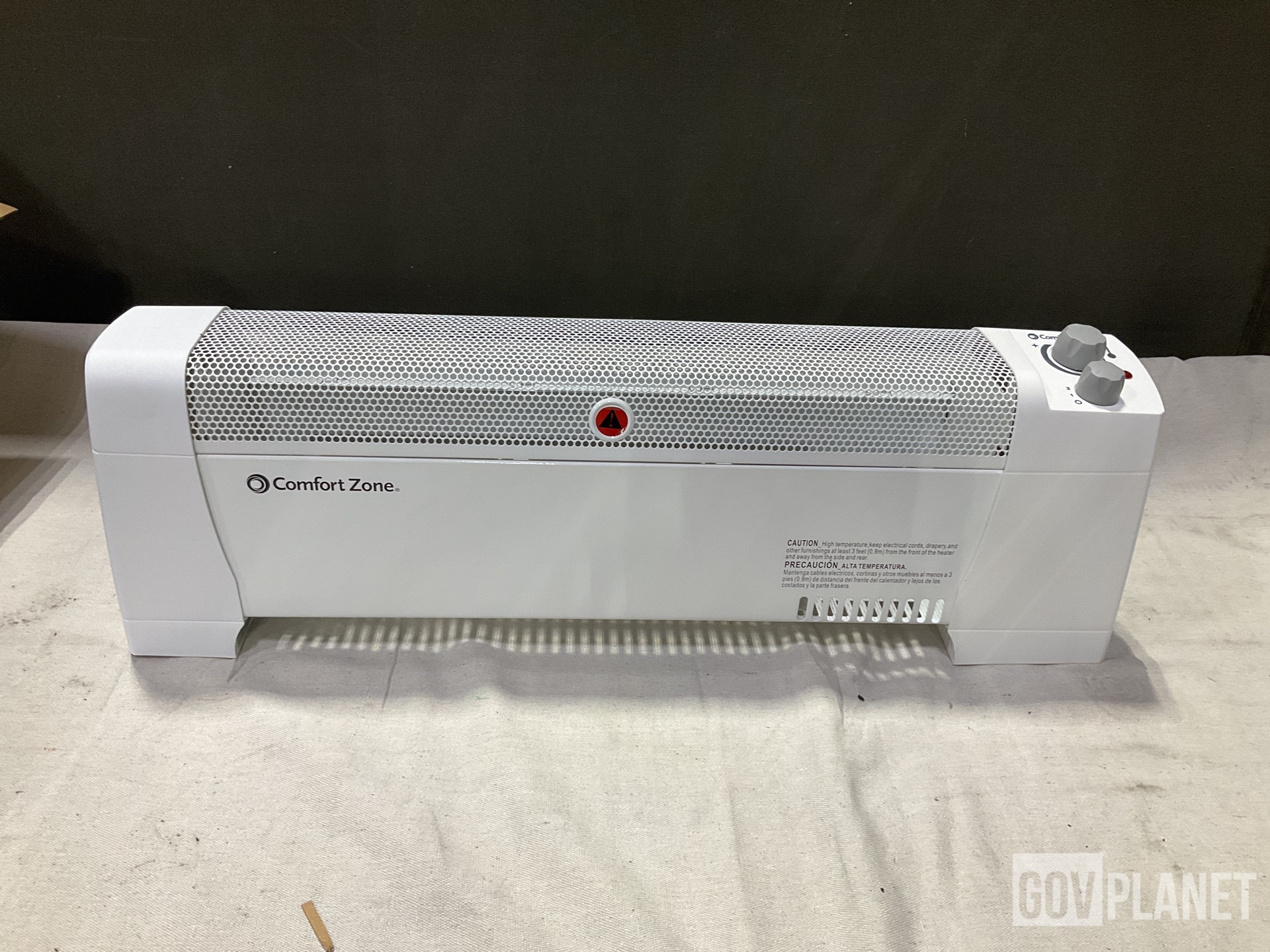 Surplus (80) Comfort Zone CZ600 Convection Baseboard Heaters in  Chambersburg, Pennsylvania, United States (GovPlanet Item #10621192)