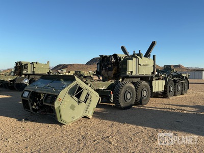 Oshkosh MKR18 LVSR 10x10 Truck w/Rear Mounted Container Handler