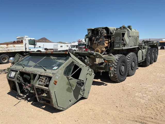 2010 Oshkosh MKR18 LVSR 10x10 Truck w/Rear Mounted Container Handler