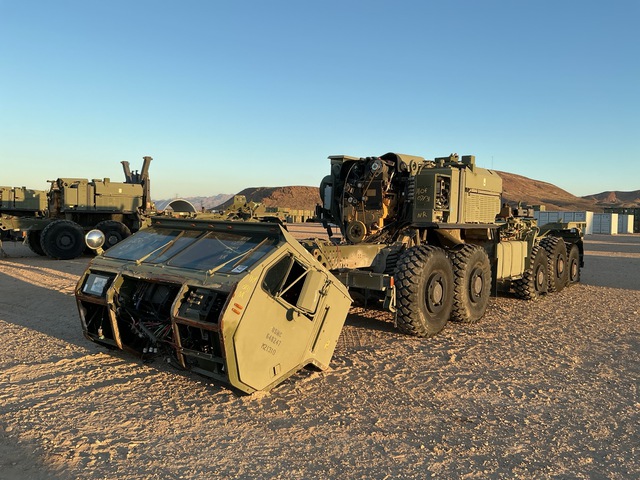 2010 Oshkosh MKR18 LVSR 10x10 Truck w/Rear Mounted Container Handler