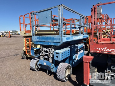 2013 Genie GS2669 Dual Fuel Scissor Lift
