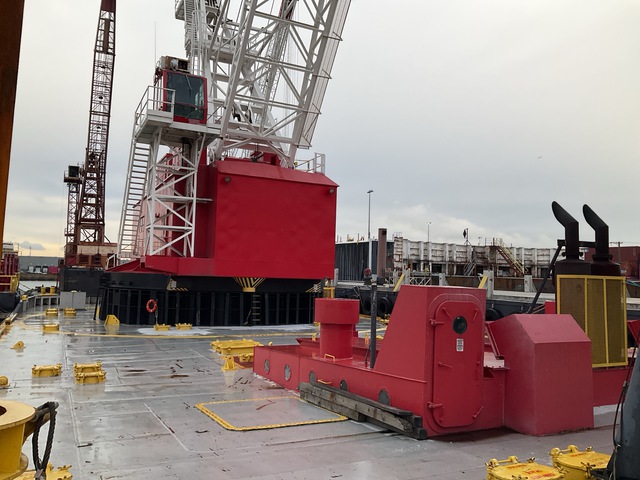 1945 (unverified) Dravo 37 100 ton 140’ x 70’ x 12’ 6” Derrick Barge Crane