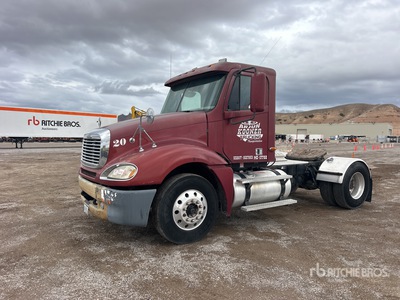 2003 Freightliner Columbia 112 4x2 S/A Day Cab Truck Tractor