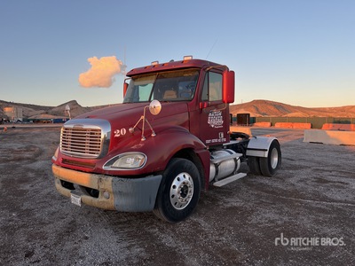 2003 Freightliner Columbia 112 4x2 S/A Day Cab Truck Tractor