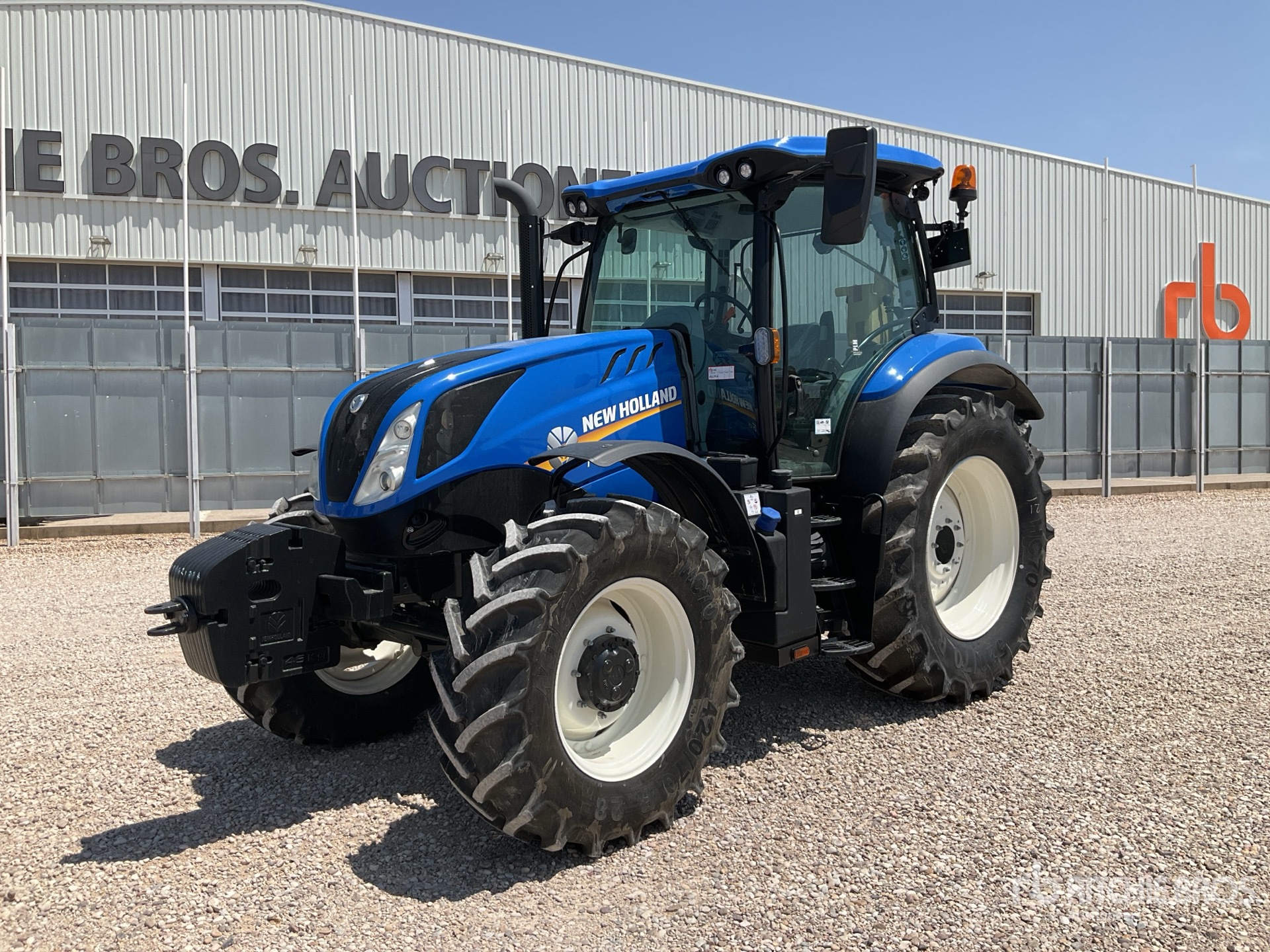 2023 New Holland T6.145 Tracteur agricole 4 roues motrices