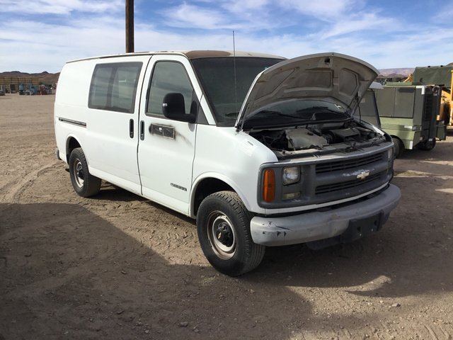 2002 Chevrolet Express 2500 Cargo Van