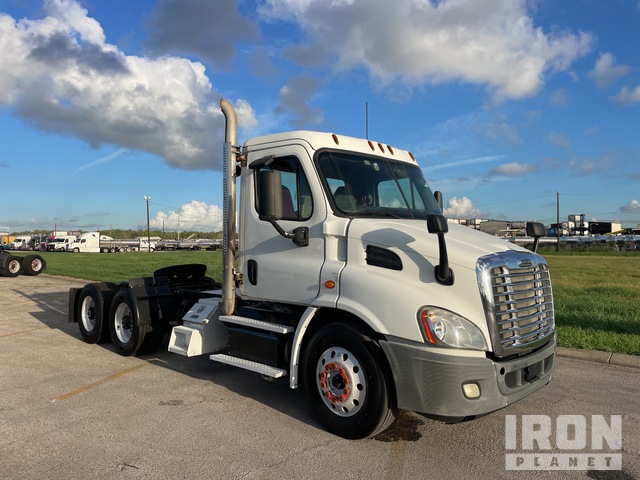 CAMIóN 2016 FREIGHTLINER