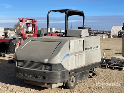 1997 Clarke ATS 4653 Ride-On Floor Scrubber