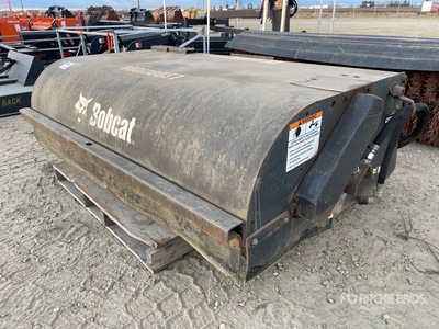 2016 Bobcat 72SWEEPER 72 in Skid Steer Sweeper