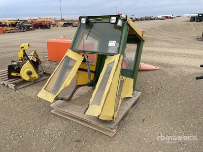 John Deere Tidy Cab