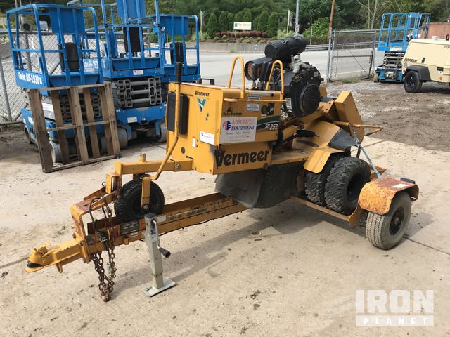 Vermeer SC252 Stump Grinder W 2008 Vermeer TLR25 S A