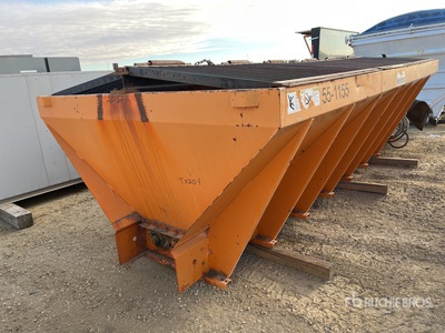 Henderson FSHX15X54 15 ft Salt Spreader
