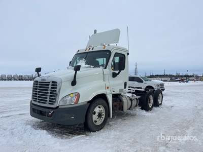 2012 Freightliner Cascadia 125 6x4 Cabeza Tractora Cabina Corta (Inoperable)