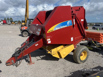 2013 New Holland BR7050 Enfardadora cilíndrica
