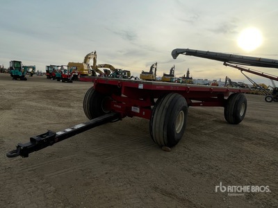 Knowles W1600 18 ft Bale Wagon