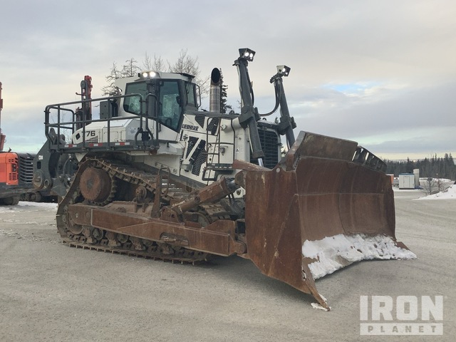 Liebherr PR776 Crawler Dozer in Fort McMurray, Alberta, Canada ...