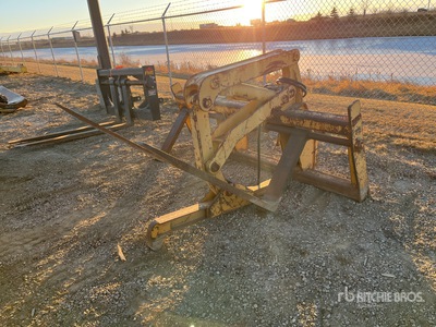 54 in Pipe Wheel Loader Grapple - Fits John Deere 444H