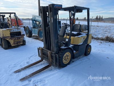 Daewoo G25P-3 4450 lb Pneumatic Tire Forklift (Inoperable)