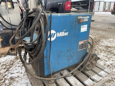 2012 Miller Millermatic 252 Mobile MIG Electric Welder