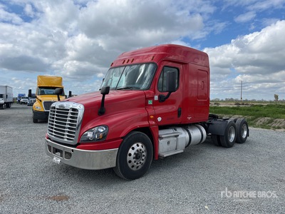 2016 Freightliner Cascadia 125 6x4 Ciągnik siodłowy T/A z kabiną sypialną