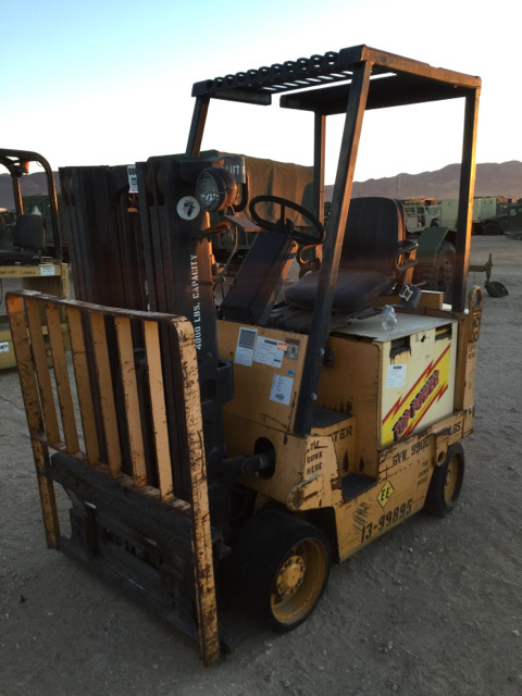 Hyster E40XL Electric Forklift