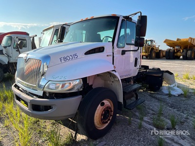 2012 International 4400SBA 4x2 تراكتور شاحنة (أحادي المحور) (Inoperable)