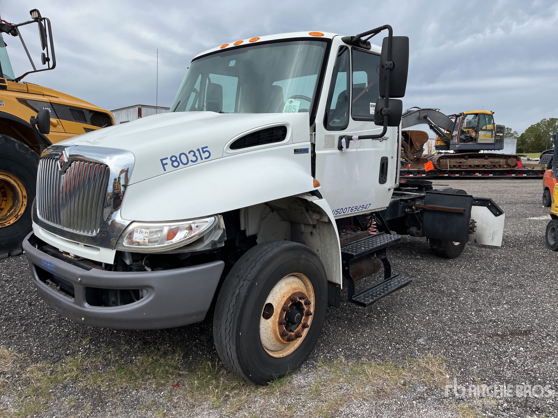 2012 International 4400SBA 4x2 Cabeza Tractora Cabina Corta (Inoperable)