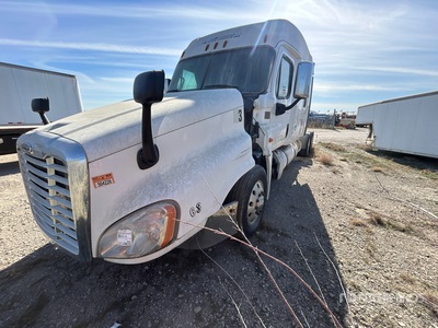 2015 Freightliner Cascadia 125 6x4 Cabeza Tractora Cabina Dormitorio (Inoperable)