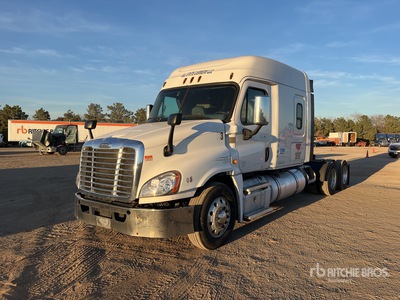 2015 Freightliner Cascadia 125 6x4 T/A Sleeper Truck Tractor
