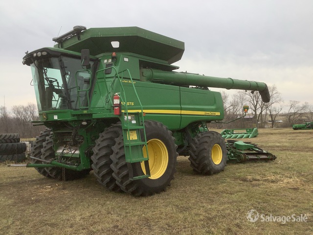 John Deere 9870 Combine