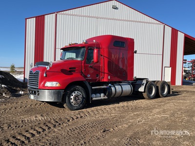 2017 Mack CXU613 6x4 تراكتور شاحنة كابينة النوم (ثنائية المحور)