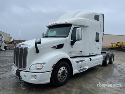 2022 Peterbilt 579 6x4 T/A Sleeper Truck Tractor