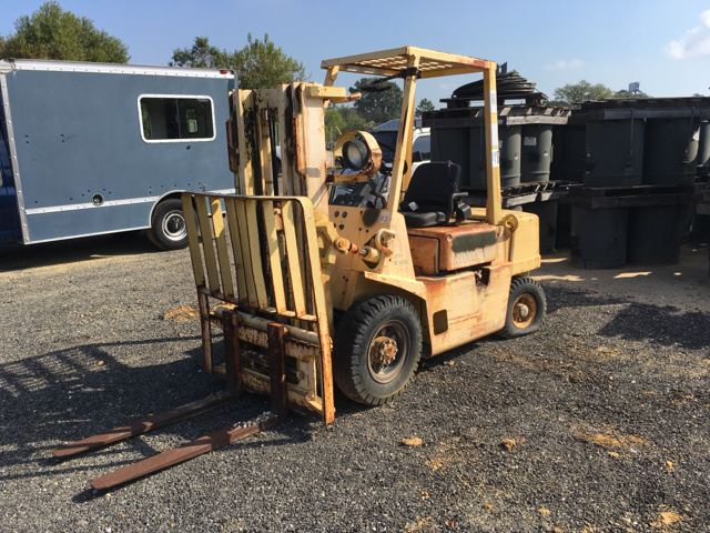 Hyster H40XLM Pneumatic Tire Forklift