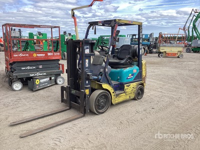 2003 Komatsu FG20ST-12R 4000 lb Caretilla de Ruedas de Macizas