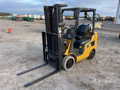 2016 Cat 2C5000 4750 lb Caretilla de Ruedas de Macizas